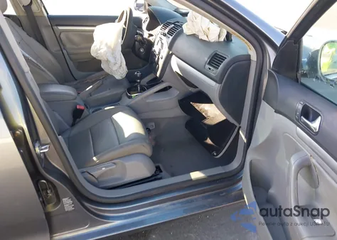 2006 Volkswagen Jetta 2.5 from USA, damaged, VIN 3VWSF81K86M640269